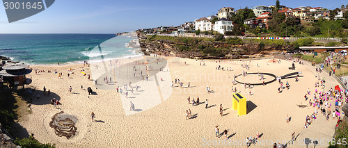 Image of Sculptures on Tamarama beach, 2014