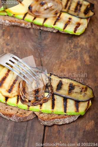 Image of grilled vegetables on bread