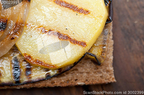 Image of grilled vegetables on bread
