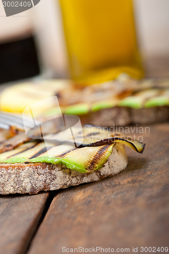 Image of grilled vegetables on bread