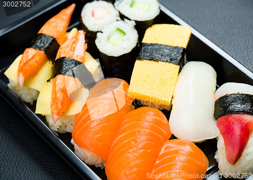 Image of Sushi set in box