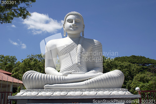 Image of Big white Buddha