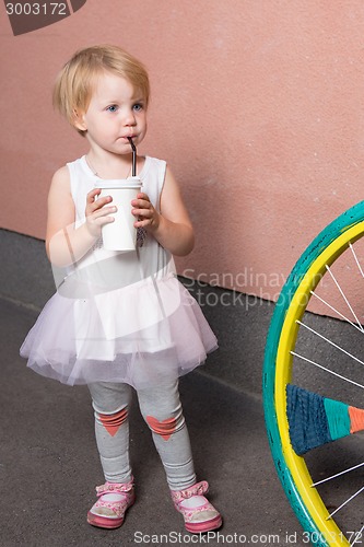 Image of Healthy kid, milk 