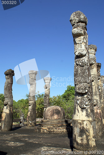 Image of Stupa and pillars