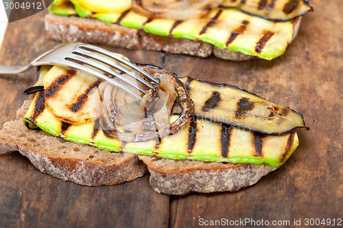 Image of grilled vegetables on bread