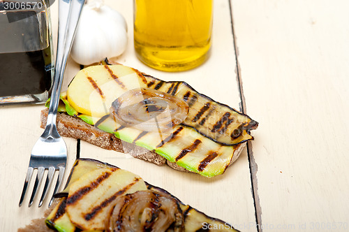 Image of grilled vegetables on bread