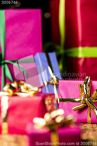 Image of Golden Twinkles, Bows and Gift Boxes