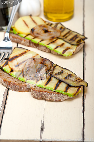 Image of grilled vegetables on bread