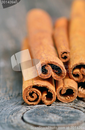 Image of cinnamon sticks