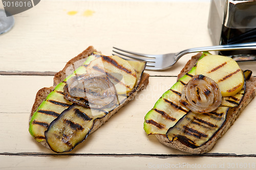 Image of grilled vegetables on bread