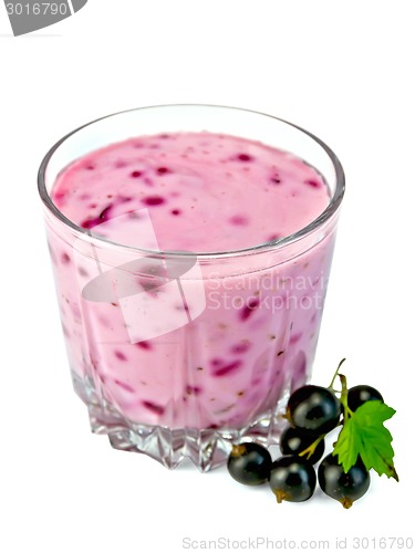 Image of Milkshake with blackcurrants in glass