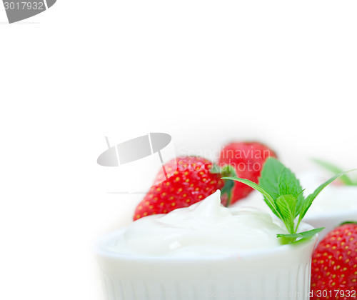 Image of organic Greek yogurt and strawberry