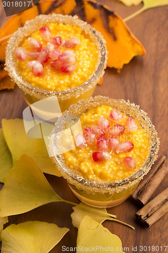 Image of pumpkin pudding with tapioca pearls