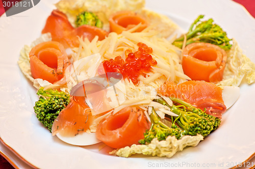 Image of Salad with salmon