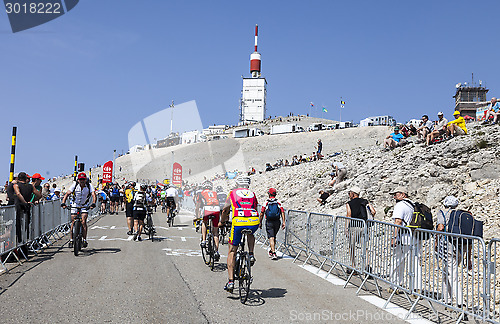 Image of Amateur Cyclists on Mont Ventoux