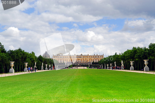 Image of Versailles gardens and palace