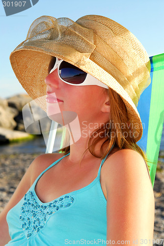 Image of Teenage girl