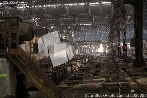 Image of Large industrial hall under construction