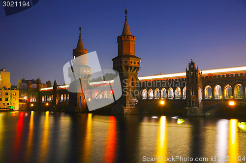 Image of Oberbaum bridge in Berlin