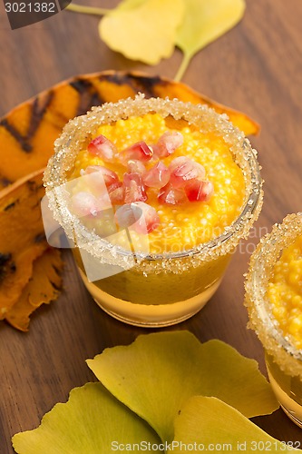 Image of pumpkin pudding with tapioca pearls