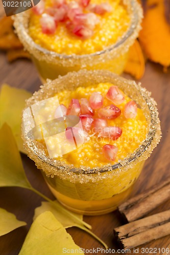 Image of pumpkin pudding with tapioca pearls