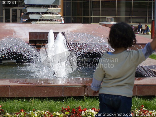 Image of looking at fountain