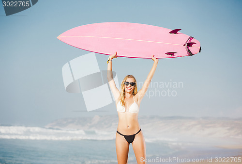 Image of Blode surfer Girl