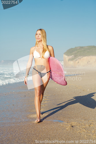 Image of Blode surfer Girl