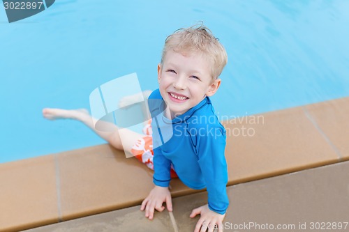 Image of kid at the pool