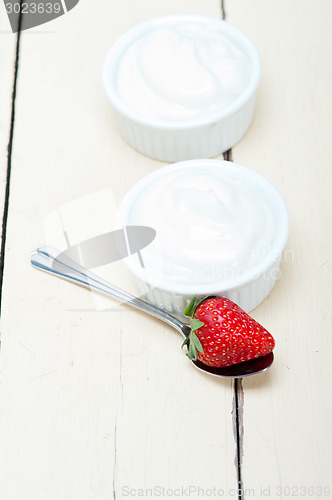 Image of organic Greek yogurt and strawberry