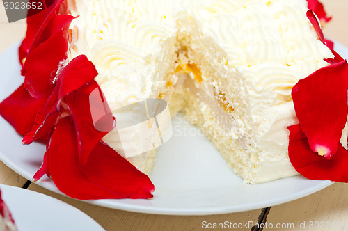 Image of whipped cream mango cake