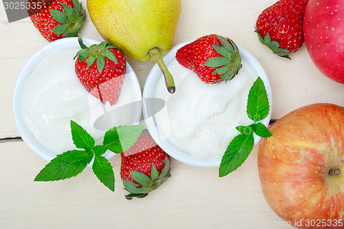 Image of fruits and yogurt 