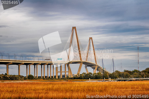 Image of The Arthur Ravenel Jr. Bridge that connects Charleston to Mount 