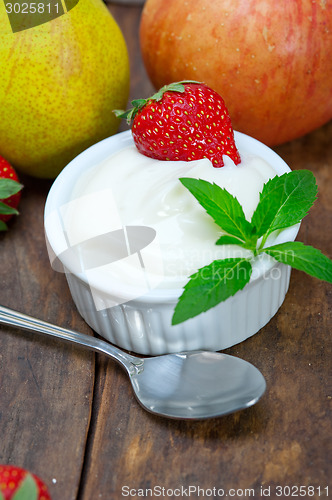 Image of fruits and yogurt 