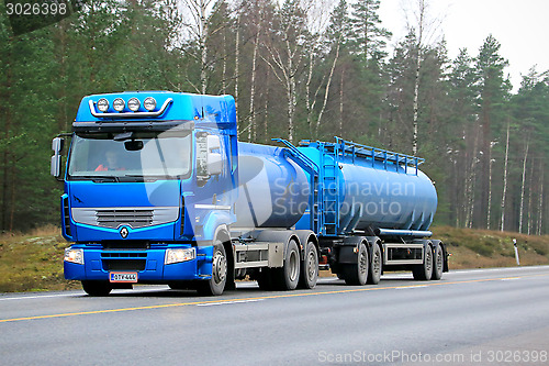 Image of Blue Renault Premium 460 Tank Truck on the Road