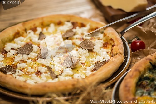Image of italian pizza with truffels