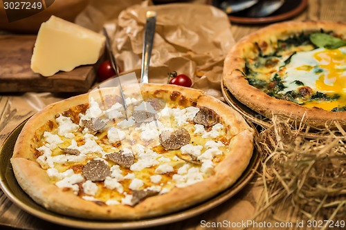 Image of italian pizza with truffels