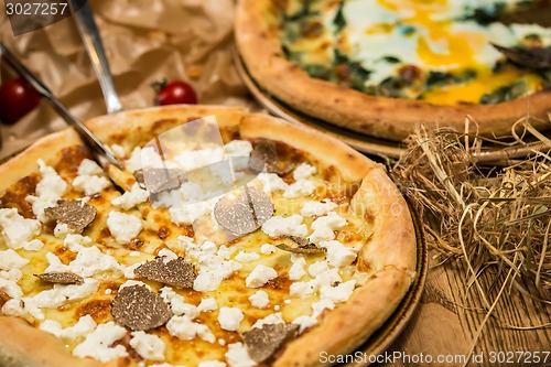 Image of italian pizza with truffels