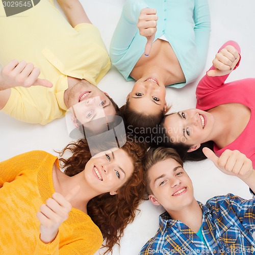 Image of group of smiling teenagers