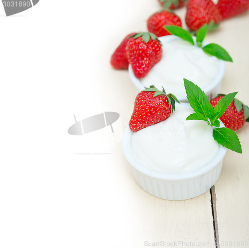 Image of organic Greek yogurt and strawberry