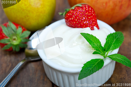 Image of fruits and yogurt 