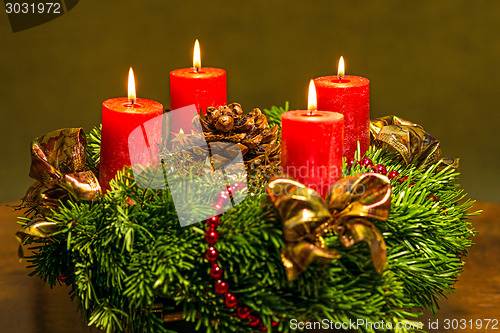 Image of Advent wreath with burning candles