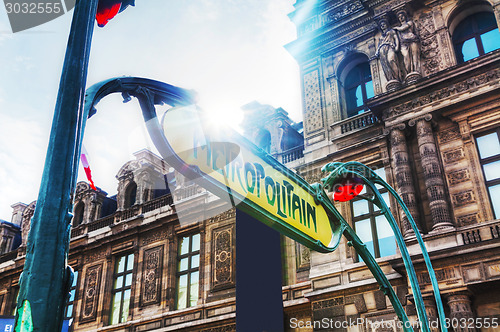 Image of Metropolitain sign in Paris, France