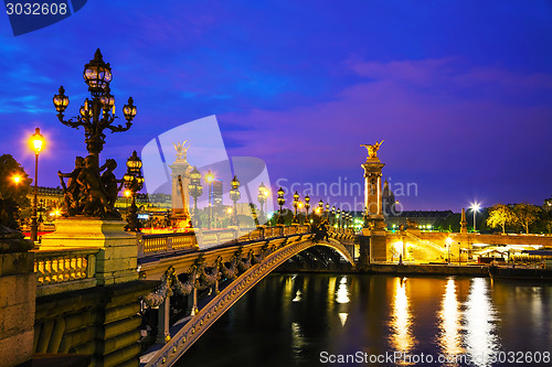 Image of Aleksander III bridge in Paris