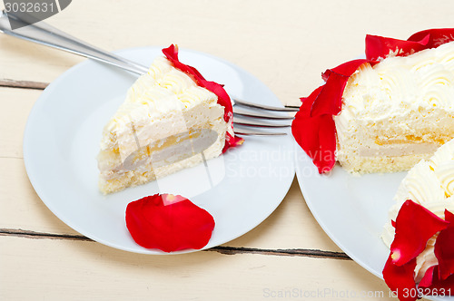 Image of whipped cream mango cake