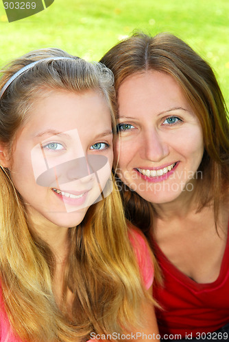 Image of Mother and daughter