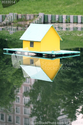 Image of house for birds