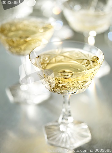 Image of glasses of champagne