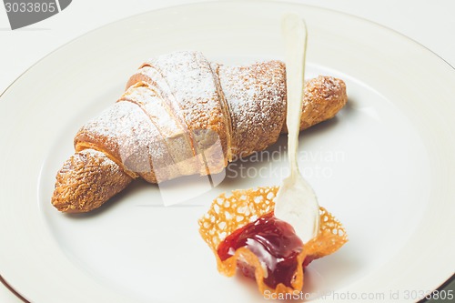 Image of breakfast with croissant