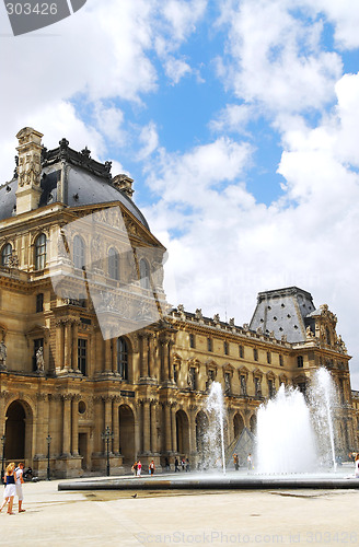 Image of Louvre